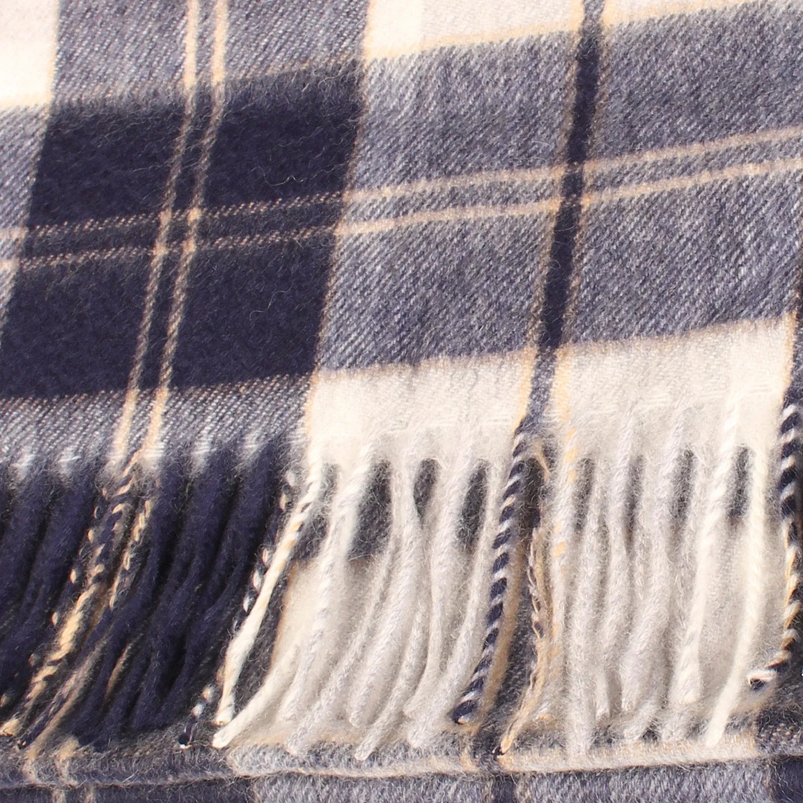 Balmoral 100% Cashmere Woven Scarf Bannockbane Silver