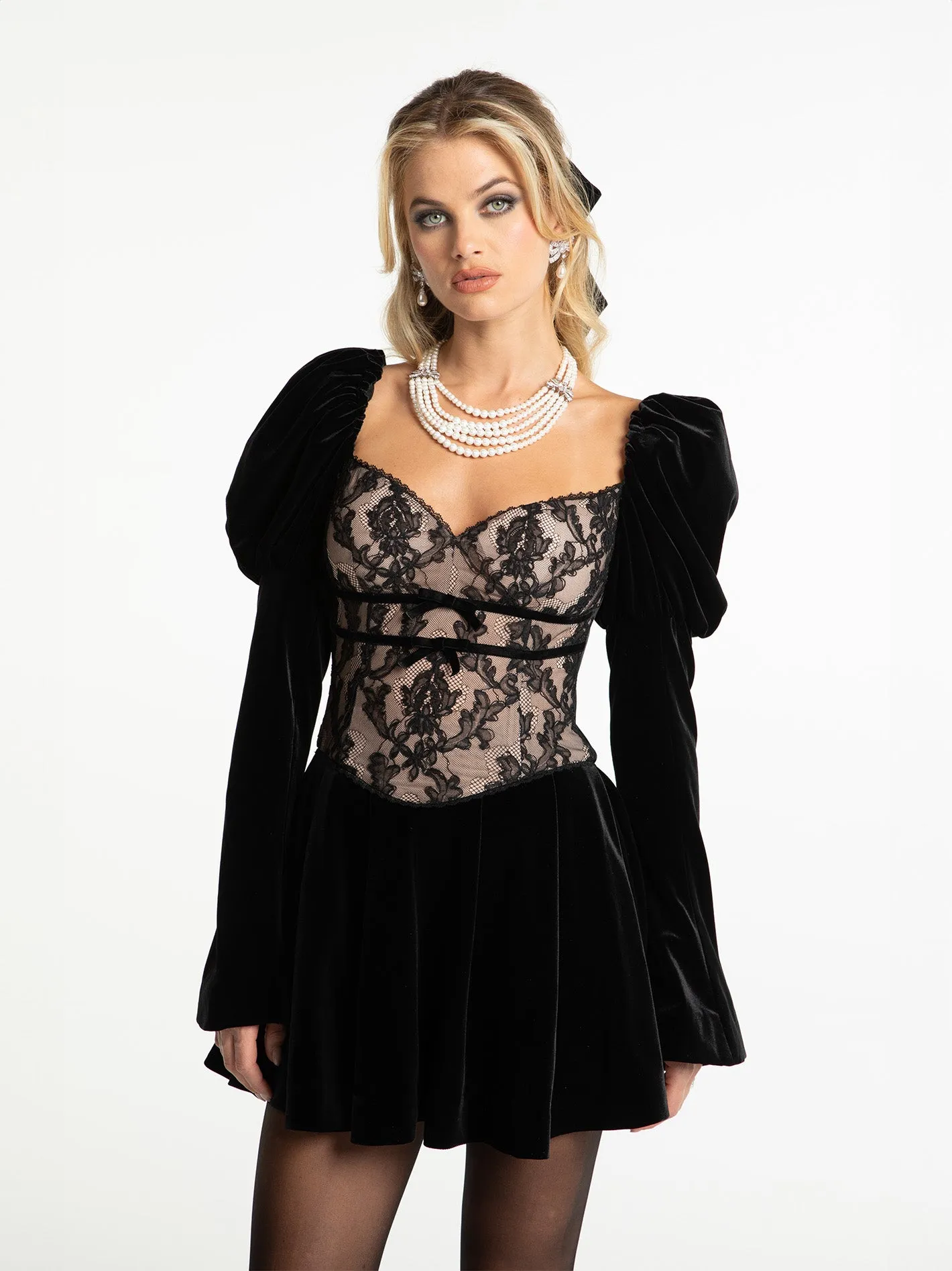 Evelyn Velvet Dress (Black)