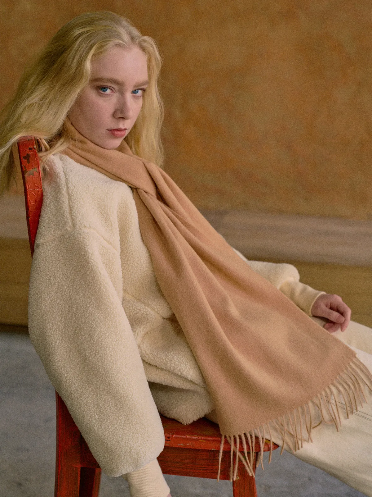 "Lost in Warmth" Classic Cashmere Scarf - Camel